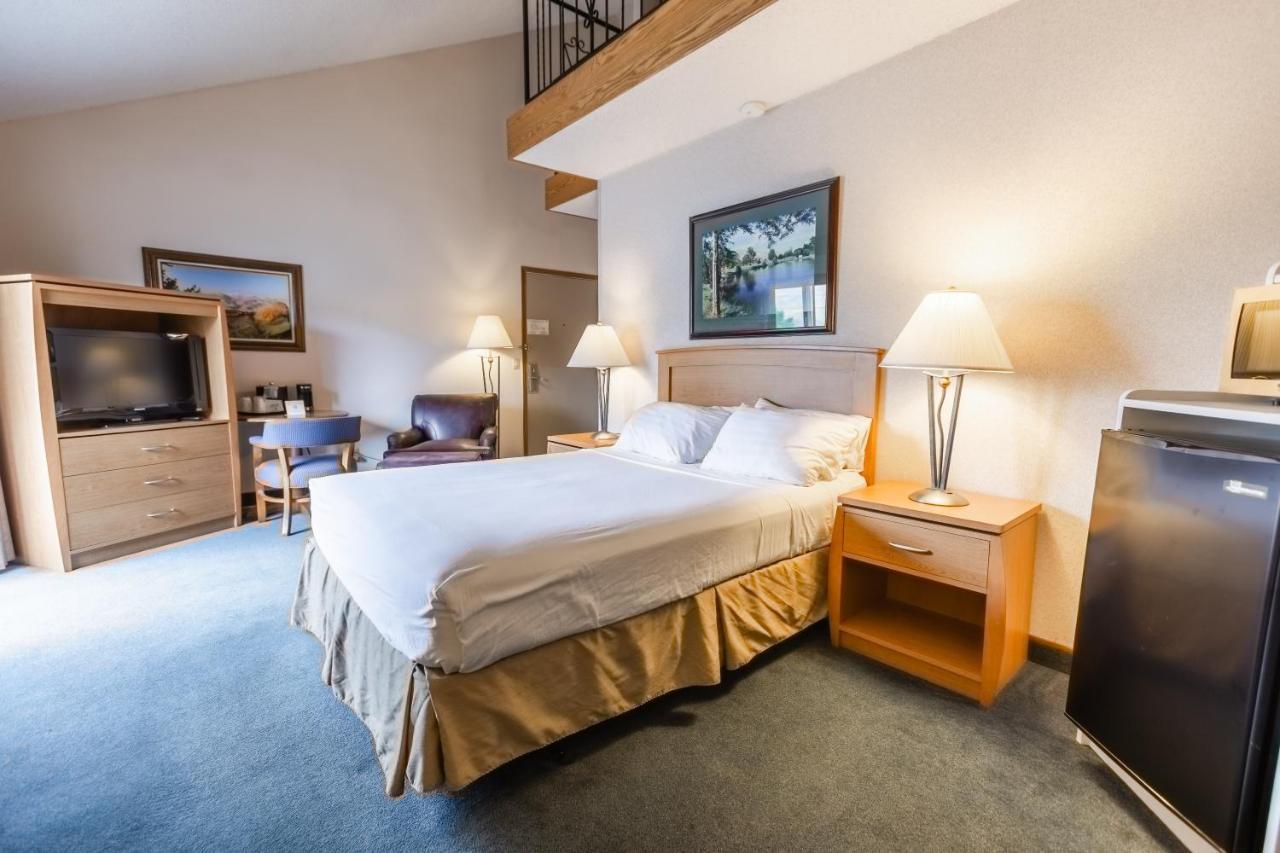 Rivertree Inn & Suites Clarkston Екстер'єр фото