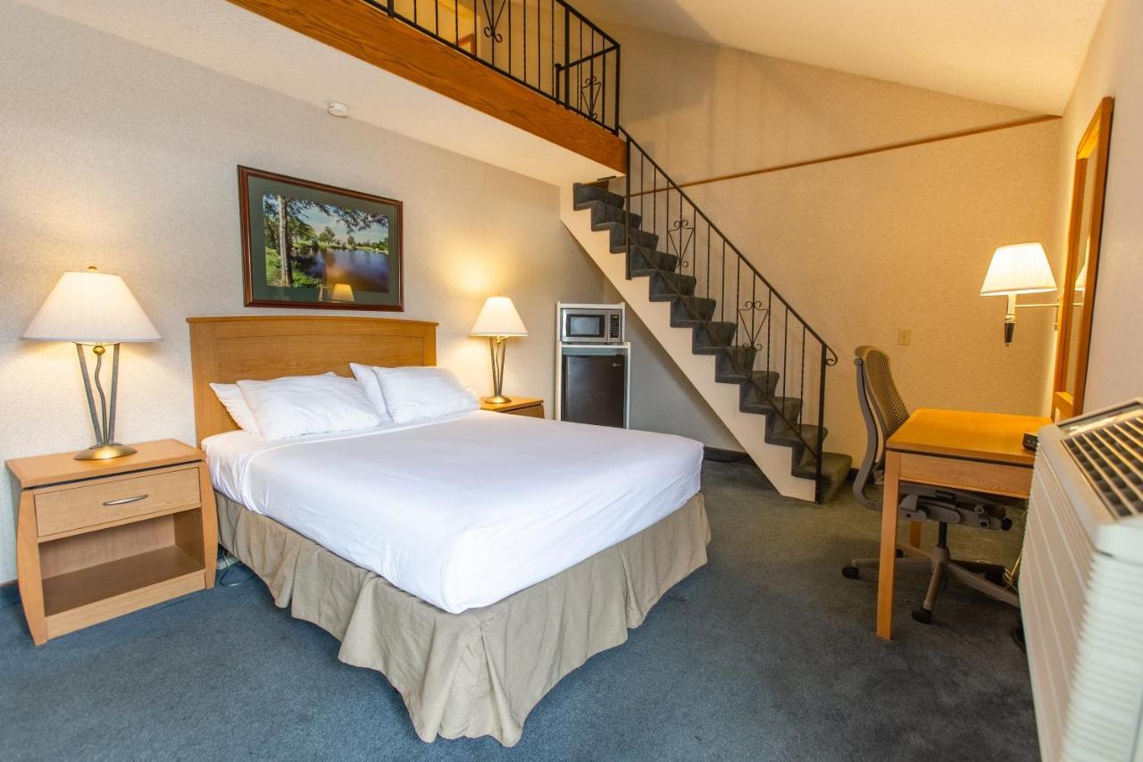 Rivertree Inn & Suites Clarkston Екстер'єр фото