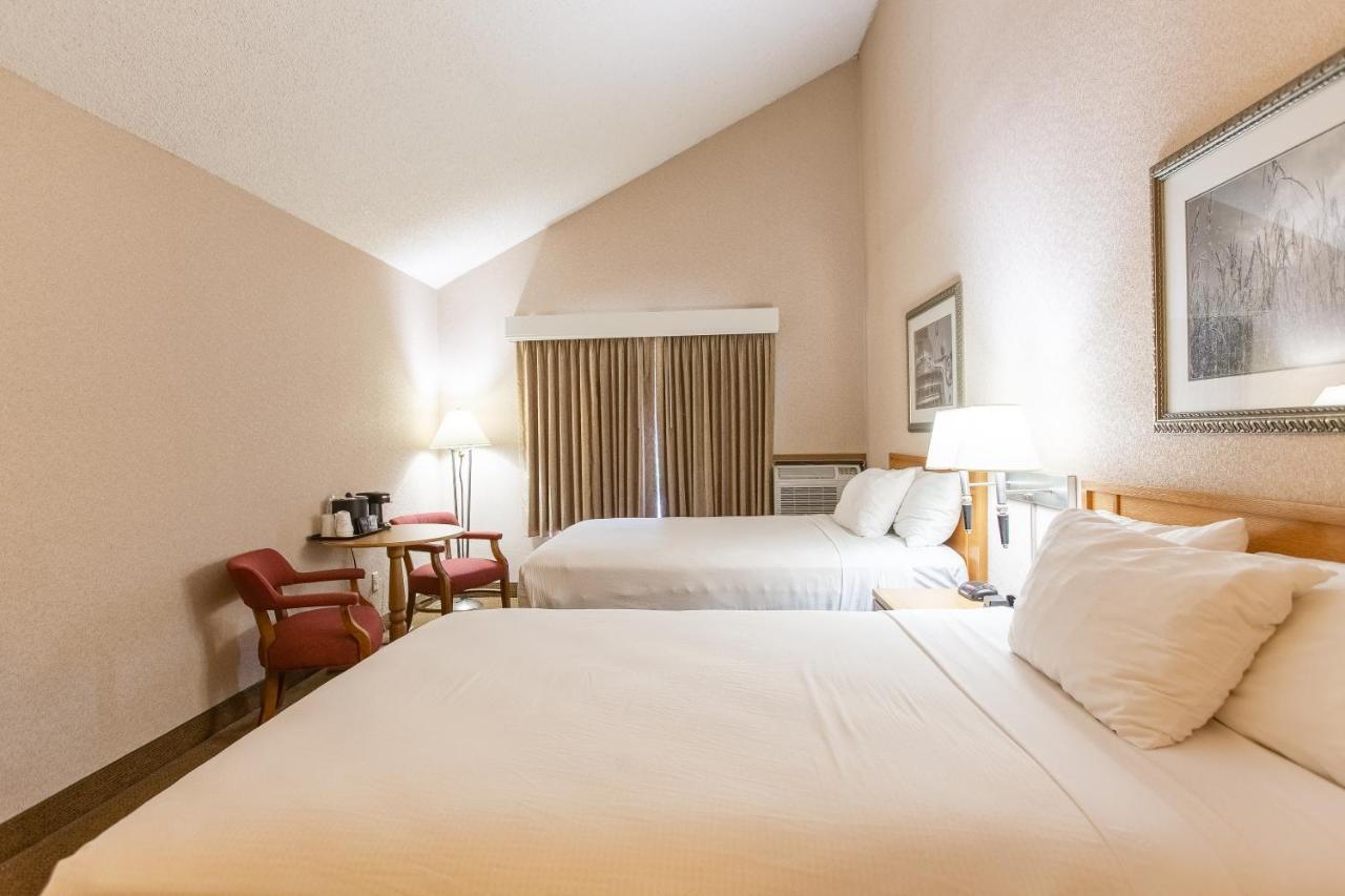 Rivertree Inn & Suites Clarkston Екстер'єр фото