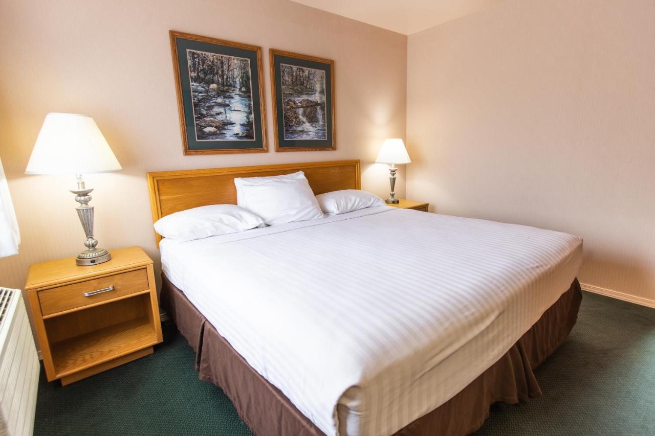 Rivertree Inn & Suites Clarkston Екстер'єр фото