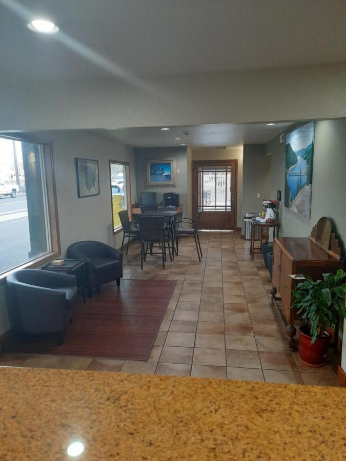 Rivertree Inn & Suites Clarkston Екстер'єр фото