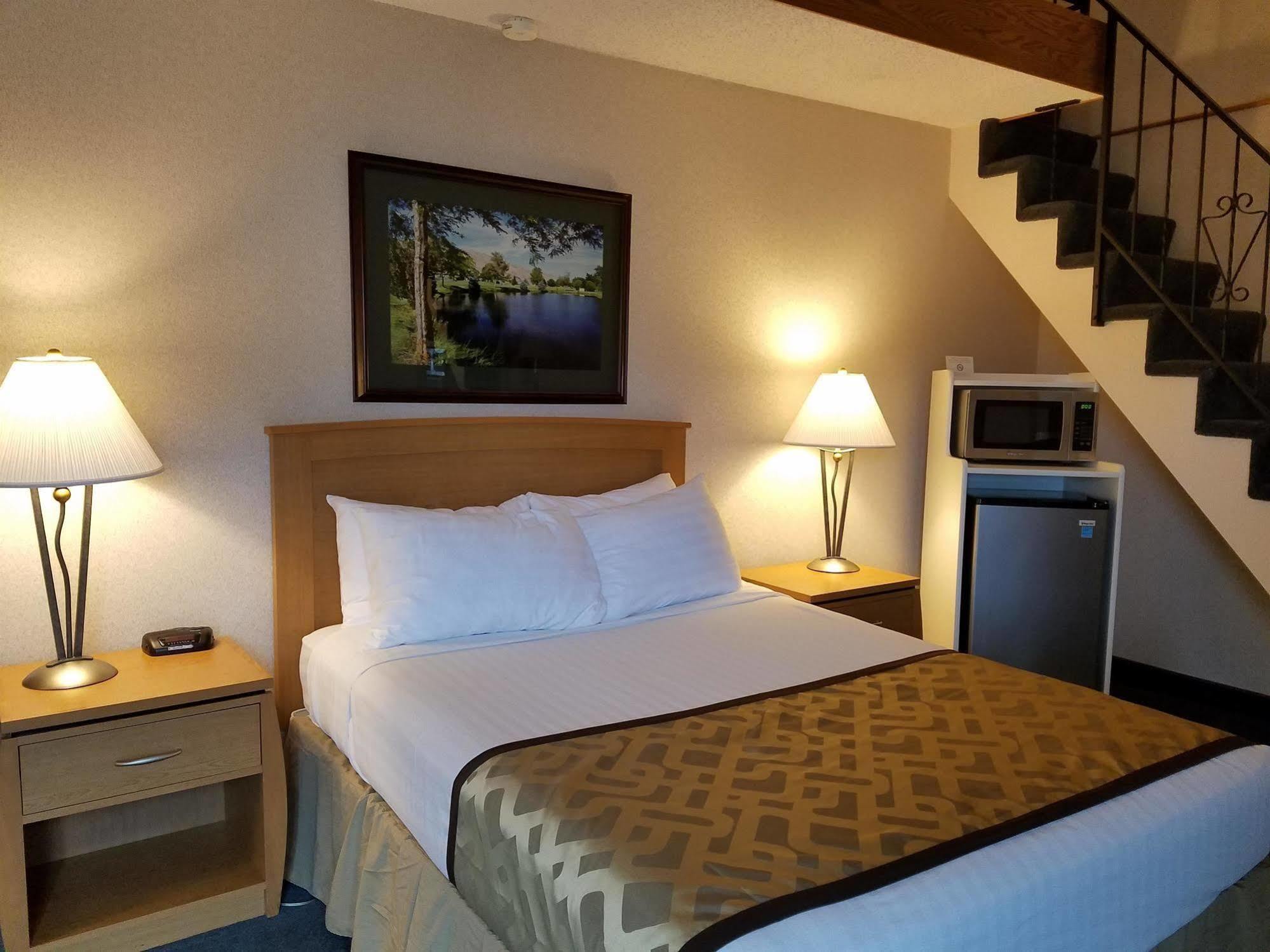 Rivertree Inn & Suites Clarkston Екстер'єр фото