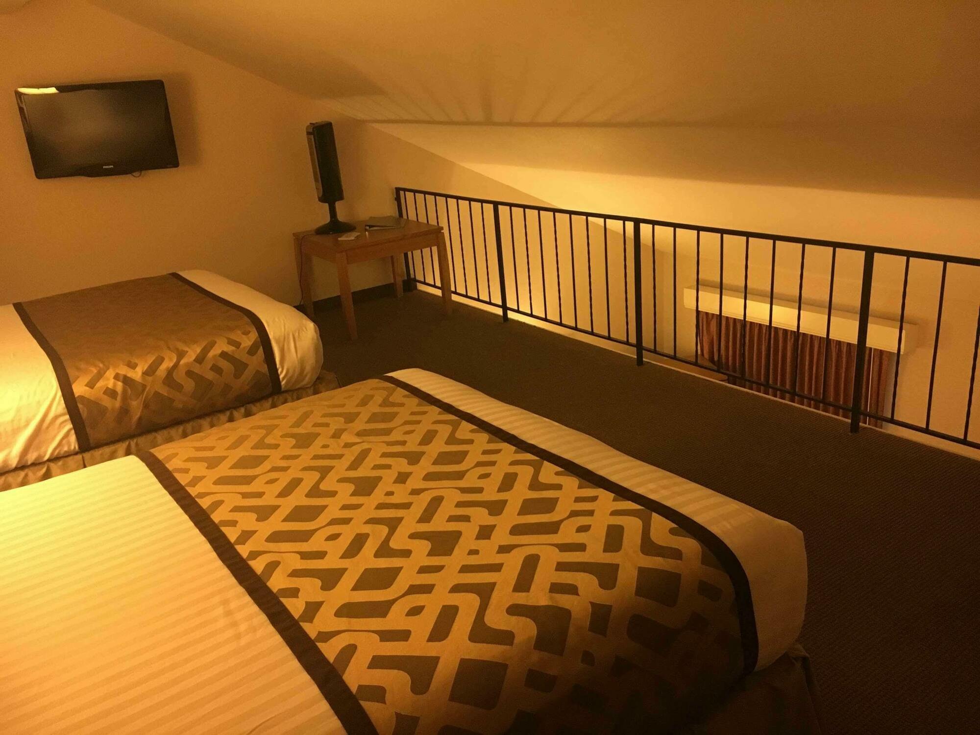 Rivertree Inn & Suites Clarkston Екстер'єр фото